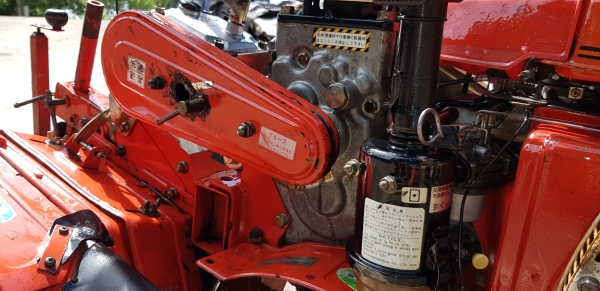 รถพรวนดิน สาดดิน ใบตีดินเต็มๆๆพร้อมใช้งาน รถพรวนดิน สาดดิน ใบตีดินเต็มๆๆพร้อมใช้งาน