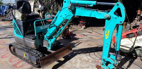 รถแบคโฮเล็ก SK09SR