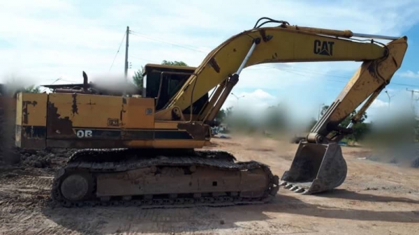ขาย 395,000 CAT E 200 B เครื่อง S6K ดี ปั้มแรง โซ่หนา รอนเลอร์ดี เอวแน่น แอร์เย็น รถอยู่ ปราจีนบุรี 090-772-3710 090-772-3708