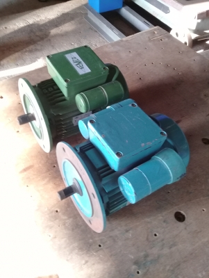 มอเตอร์หน้าแปลนขนาด1แรง2สาย