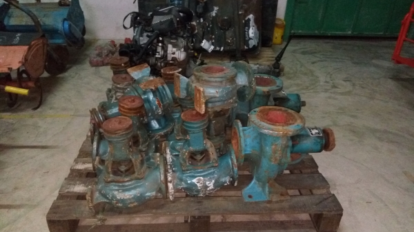 ปั้มแรงดันสูง ปั้มดูดโคลน 3นิ้ว 4นิ้ว ไม่เคยใช้งานมีหลายตัว ปั้มแรงดันสูง ปั้มดูดโคลน 3นิ้ว 4นิ้ว ไม่เคยใช้งานมีหลายตัว