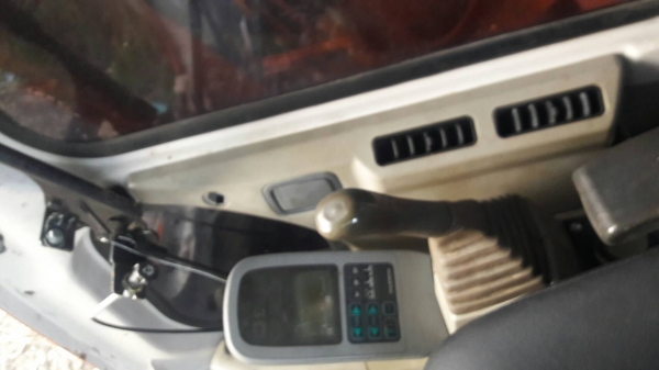 รถแบคโฮ DAEWOO 220LC-V เครื่องดี ปั๊มแรง ไฟฟ้าครบ แอร์เย็น พร้อมใช้งาน มีเอกสารสัญญาซื้อขาย