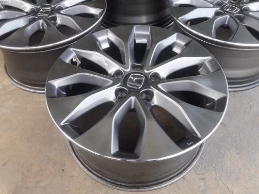 ขายล้อแม็ก accord g9 17" สนใจติดต่อร้าน ก.เจริญการยางครับ 081-3747940