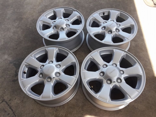 ขายล้อแม็กป้ายแดง dmax 16"&times;7" สนใจติดต่อร้าน ก.เจริญการยางครับ 081-3747940