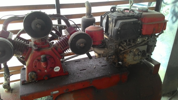 ขายปั้มลมขนาด 10 แรงม้า เครื่องดีเซล