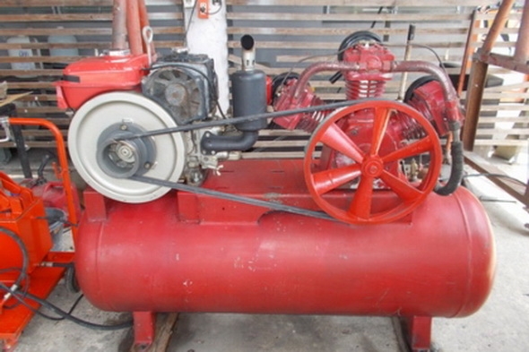 ขายปั้มลมขนาด 10 แรงม้า เครื่องดีเซล