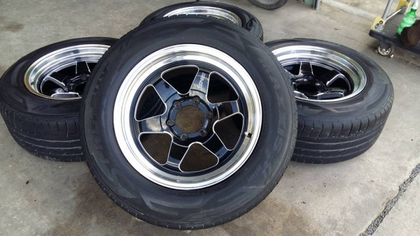 ขายล้อแม็กมือ2 weld 18" ยางปี14 สนใจติดต่อร้าน ก.เจริญการยางครับ 081-3747940