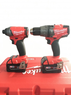 ชุดสว่านไร้สาย Milwaukee 2897-22 ปี2017ออกแบบกล่องใหม่เล็กกว่าเดิม มีสว่านกระแทกและสว่านไขควง ชุดสว่านไร้สาย Milwaukee 2897-22 ปี2017ออกแบบกล่องใหม่เล็กกว่าเดิม มีสว่านกระแทกและสว่านไขควง