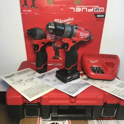 ชุดสว่านไร้สาย 12V Milwaukee 2597-22 เคสใหม่ปลายปี2017 มีสว่านกระแทกและสว่านไขควง ชุดสว่านไร้สาย 12V Milwaukee 2597-22 เคสใหม่ปลายปี2017 มีสว่านกระแทกและสว่านไขควง