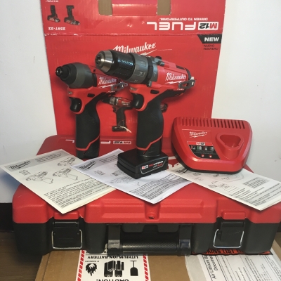 ชุดสว่านไร้สาย 12V Milwaukee 2597-22 เคสใหม่ปลายปี2017 มีสว่านกระแทกและสว่านไขควง ชุดสว่านไร้สาย 12V Milwaukee 2597-22 เคสใหม่ปลายปี2017 มีสว่านกระแทกและสว่านไขควง