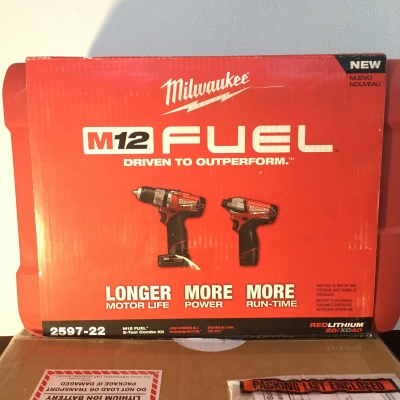 ชุดสว่านไร้สาย 12V Milwaukee 2597-22 เคสใหม่ปลายปี2017 มีสว่านกระแทกและสว่านไขควง ชุดสว่านไร้สาย 12V Milwaukee 2597-22 เคสใหม่ปลายปี2017 มีสว่านกระแทกและสว่านไขควง