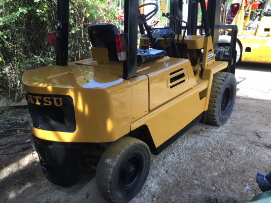 รถยกkomatsu fg20-7สภาพดีเก่าญี่ปุ่น มีใบอินวอยไม่เคยใช้ในไทย รถยกkomatsu fg20-7สภาพดีเก่าญี่ปุ่น มีใบอินวอยไม่เคยใช้ในไทย