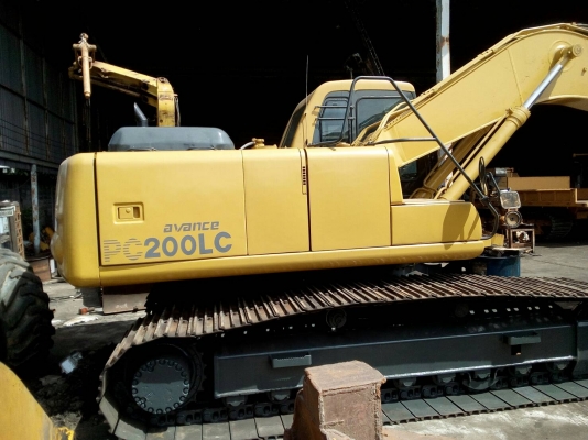 KOMATSU รุ่น PC 200 LC - 6 KOMATSU รุ่น PC 200 LC - 6