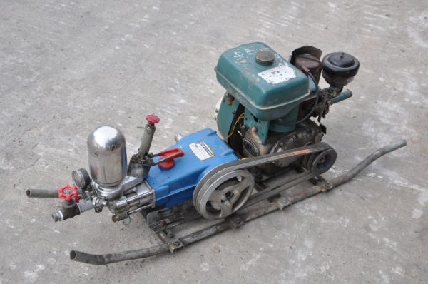 ขายเครื่องฉีดน้ำ ติดเครื่องยนต์ นำเข้าจากญี่ปุ่นยังไม่เคยใช้งานในไทย ขายถูก