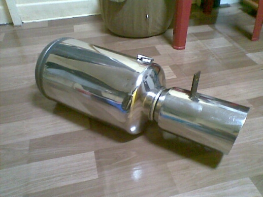 ขายท่อไอเสียแต่ง HKS super JASMA 97-000488  แท้  ไส้ตรงขนาดประมาณ 2.5 นิ้ว  /2000บ โทร0831799040โส