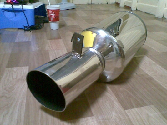 ขายท่อไอเสียแต่ง HKS super JASMA 97-000488  แท้  ไส้ตรงขนาดประมาณ 2.5 นิ้ว  /2000บ โทร0831799040โส