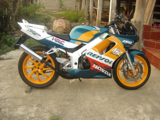 NSR 150 SP  PROARM มี 4 คัน สวยมาก สีเขียวส้ม  และสีแดง ทำสีใหม่ทั้งคัน ราคา 35000 บาท มี 1 คัน และ อีกคัน ราคา 37000 บาท อีกคัน 39000 อีกคัน 45000 สนใจ ติดต่อ 0808051985 คุณ เจ สีลม ซอย 10 กทม ตรงข้าม ธนาคาร กรุงเทพ สำนักงานใหญ่ สีลม กทม และ ที่อยู่ที่ ล