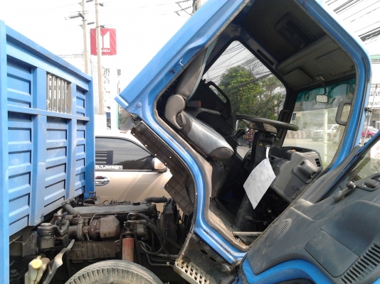 อยากขาย  หกล้อ ออกห้าง  กระบะสแตนเลส  ยาว  4.3  เมตร