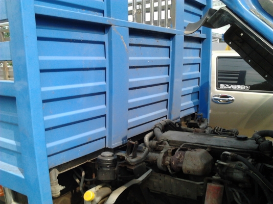 อยากขาย  หกล้อ ออกห้าง  กระบะสแตนเลส  ยาว  4.3  เมตร