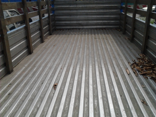 อยากขาย  หกล้อ ออกห้าง  กระบะสแตนเลส  ยาว  4.3  เมตร