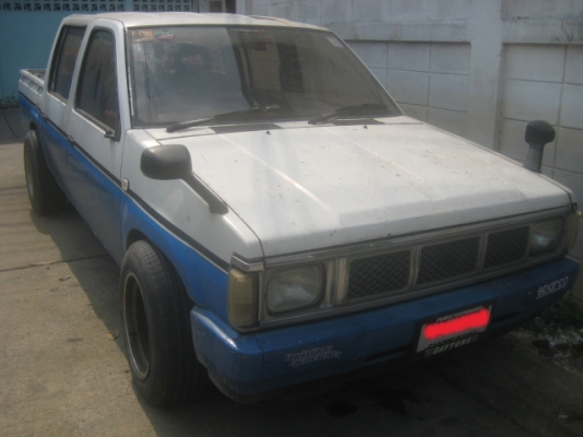 nissan BIGM 4ประตู แต่งแนวๆ