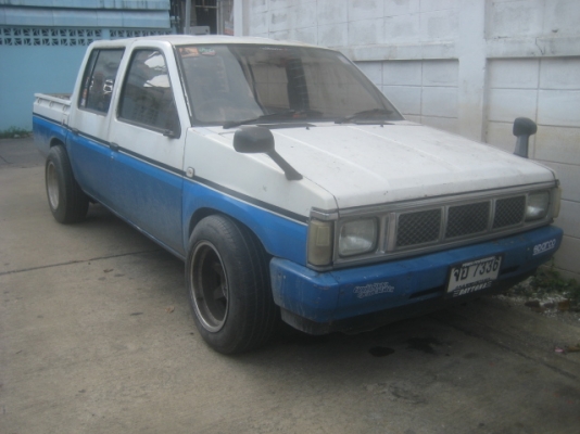 nissan BIGM 4ประตู แต่งแนวๆ