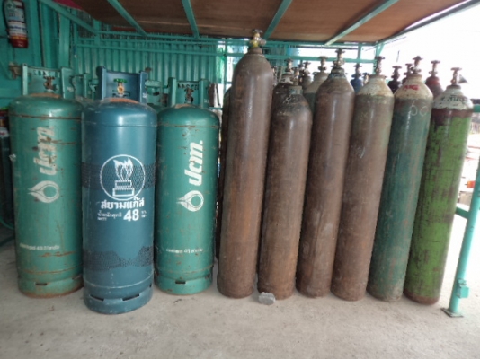 ขายถังแก๊สหุงต้มราคาถูกๆๆๆ ขนาด15ก.ก1350บาท มีถังยี่ห้อ .ยูนิค.เวิลดิ์.สยามแก๊ส  สภาพดีราคาถูกๆๆเอาไปพร้อมแลกเปลียนใช้งานได้เลยคับ