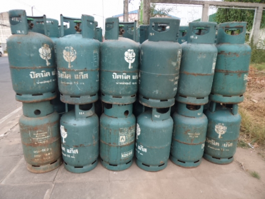 ขายถังแก๊สหุงต้มราคาถูกๆๆๆ ขนาด15ก.ก1350บาท มีถังยี่ห้อ .ยูนิค.เวิลดิ์.สยามแก๊ส  สภาพดีราคาถูกๆๆเอาไปพร้อมแลกเปลียนใช้งานได้เลยคับ