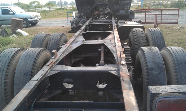 ขายรถ10ล้อหัวคัสซีเดิมๆไม่ผุทะเบียนพร้อมโอน