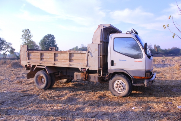 ขายด่วน 6 ล้อดั้ม MITSUBISHI CANTER  FE657 (ลดราคาครั้งสุดท้าย)