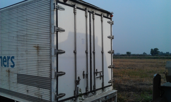 ขายตู้บรรทุกเย็นอุปกรณ์ครบสภาพดี