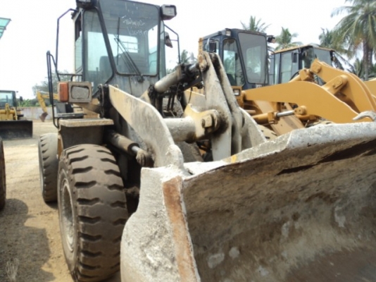 ละอองดาวแทรคเตอร์ ขายรถตักล้อยาง WA200-1