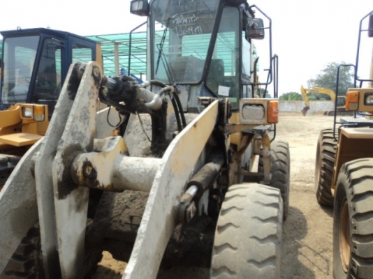 ละอองดาวแทรคเตอร์ ขายรถตักล้อยาง WA200-1