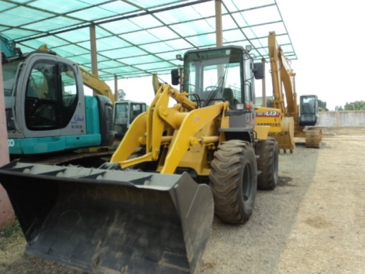 ละอองดาวแทรคเตอร์ ขายรถตักล้อยาง TCM L13-3