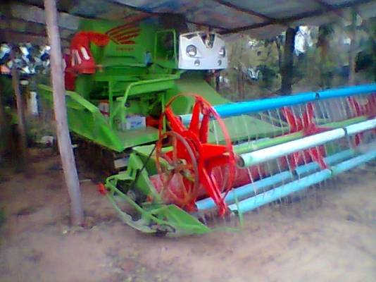 รถเกี่ยวข้าวพร้อมรถเทนเลอร์