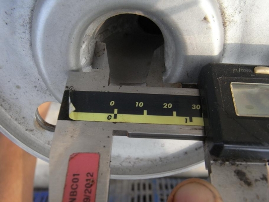 ขายปั้มน้ำ Stac 3-5 HP. 2800 RPM. 380 V เป็นของใหม่เก่าเก็บมีอย่างละ 2 ตัว พร้อมใช้งาน