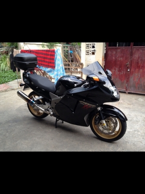 ขายCBR1100XX Super Blackbirdหัวฉีด อินวอย+สพม แท้รถสวยมากสมบูรณ์ประหยัดสุดๆเรื่องความแรงไม่ต้องพูดถึง300+ถ้าใจถึงพอ