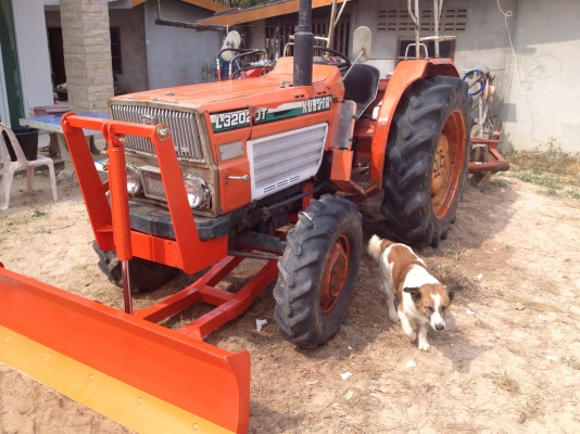 รายละเอียด ขายด่วน Kubota L3202DT 4WD + ใบมีดดันหน้าใหม่