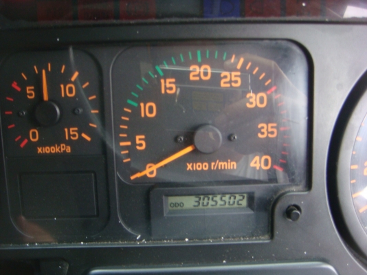 ขาย Isuzu 6 ล้อ Deca 200 แรง ตู้10 บาน รถจดทะเบียนปี 51