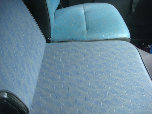 ขาย Isuzu 6 ล้อ Deca 200 แรง ตู้10 บาน รถจดทะเบียนปี 51