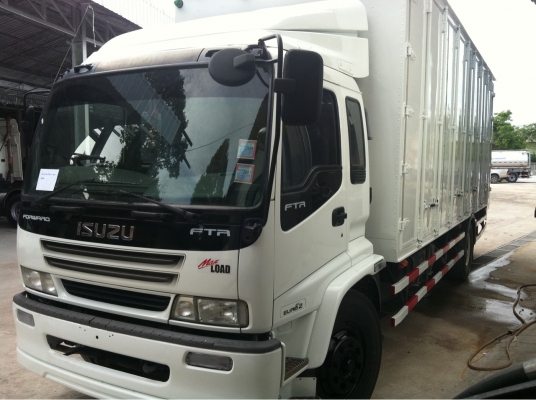 ขาย Isuzu 6 ล้อ Deca 200 แรง ตู้10 บาน รถจดทะเบียนปี 51