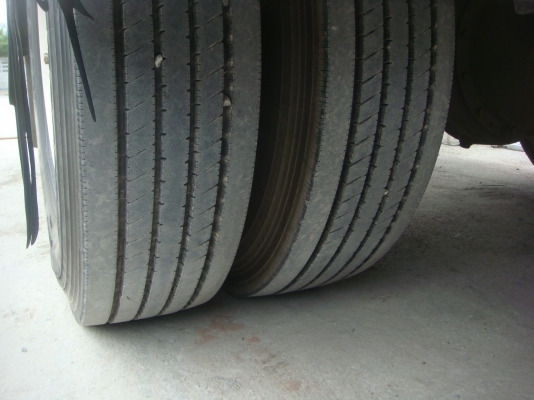 ขาย Isuzu 6 ล้อ Deca 200 แรง ตู้10 บาน รถจดทะเบียนปี 51