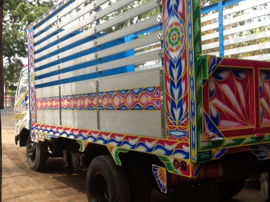 หกล้อดั้มเกษตร  HINO KM 777กระบะมิเนียม