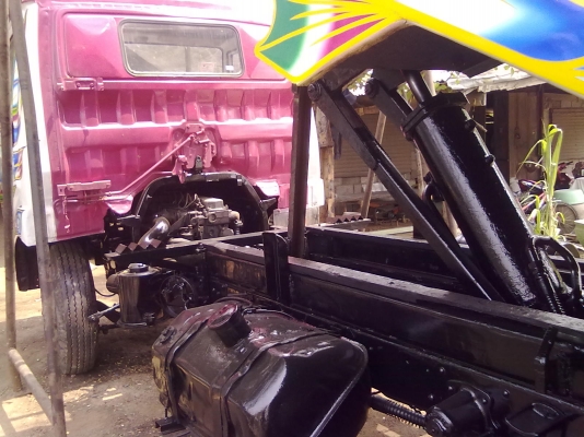 หกล้อดั้มเกษตร  HINO KM 777กระบะมิเนียม