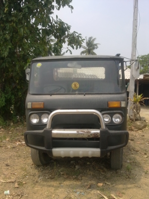 รถบรรทุก 4 ล้อ isuzu elf พร้อมใช้งาน ไม่มีทะเบียน ราคาต่อรองได้