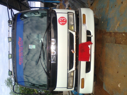 ขาย ISUZU DECA FRR  ยาว 6.20 รถ 6 ล้อประกอบ 195 แรง พวงมาลัยพาวเวอร์ เบรกทิพฟี่ ยาง 8.25 เจ้าของขับเอง  จดทะเบียนใหม่ปี 54