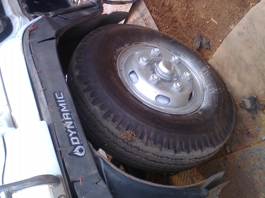 ขาย ISUZU DECA FRR  ยาว 6.20 รถ 6 ล้อประกอบ 195 แรง พวงมาลัยพาวเวอร์ เบรกทิพฟี่ ยาง 8.25 เจ้าของขับเอง  จดทะเบียนใหม่ปี 54