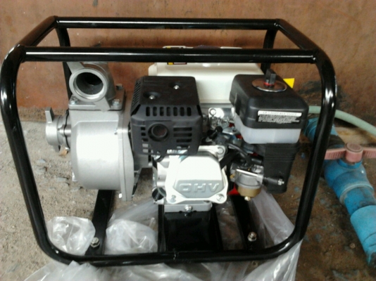 หกล้อบรรทุกน้ำ