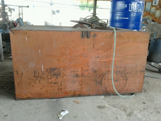 หกล้อบรรทุกน้ำ