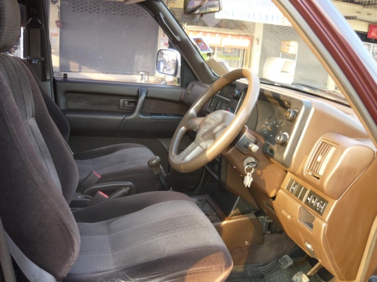 ขาย Isuzu Trooper 95  รถสถานทูตอเมริกาใช้น้อย สวยมั่กๆ โทร 087 061 4919